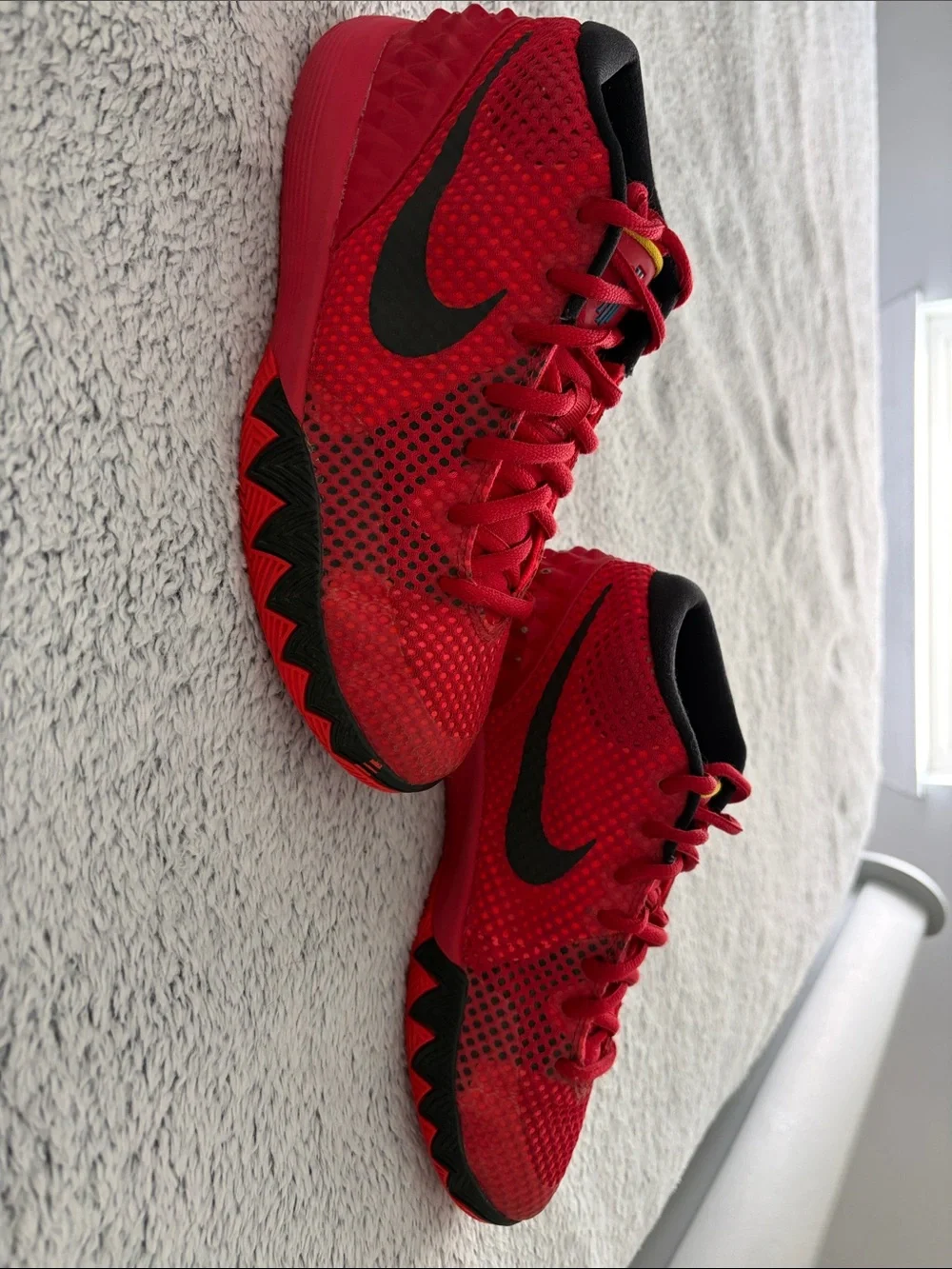 Nike kyrie deceptive